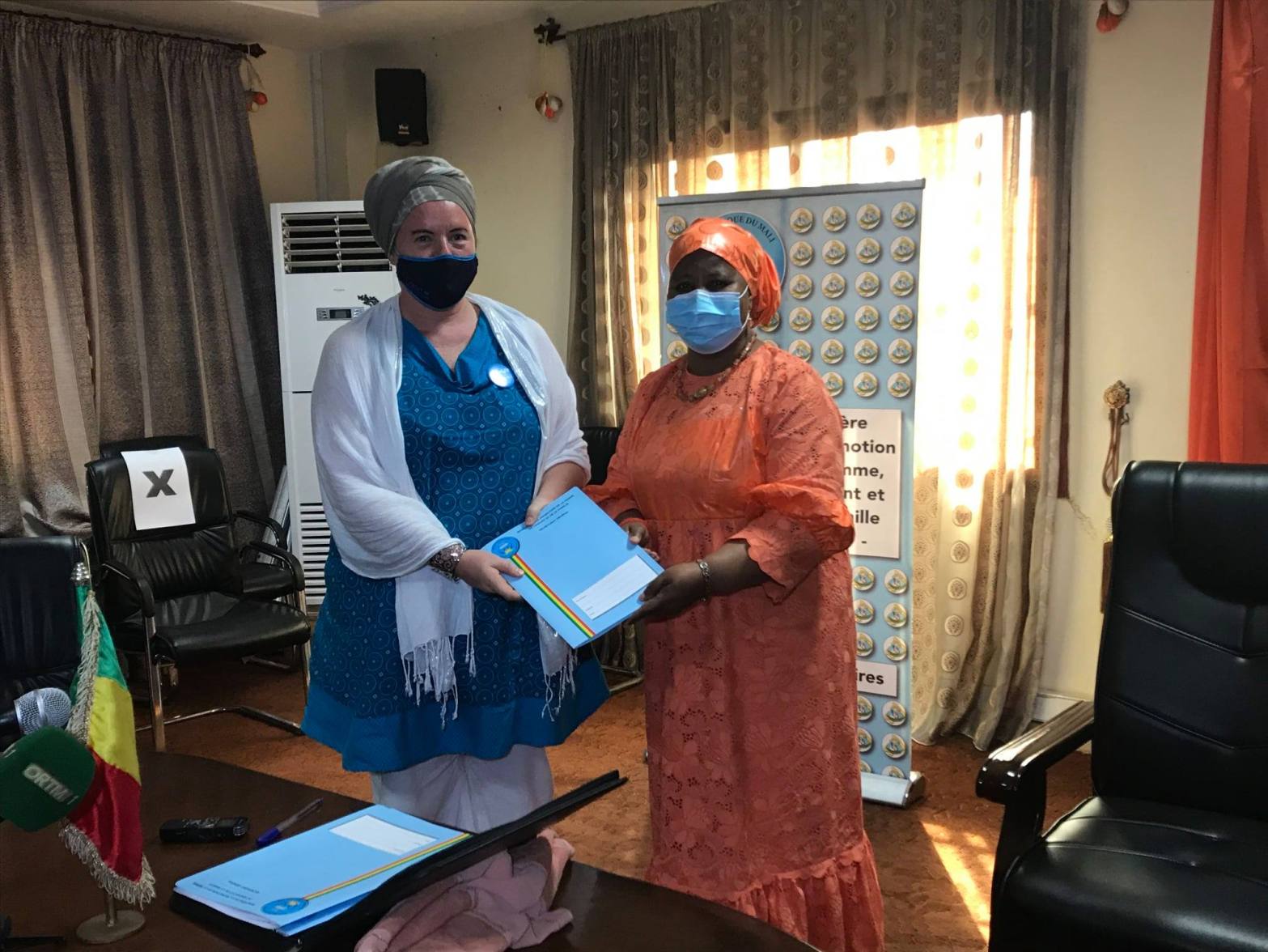 Signature de la préface des outils du système national de gestion de cas de protection de&nbsp;l’enfant