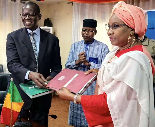 Signature du Protocole d’Accord pour le déploiement du Système de Gestion de l’Information sur la Protection de l’Enfant (CPIMS+/Primero)